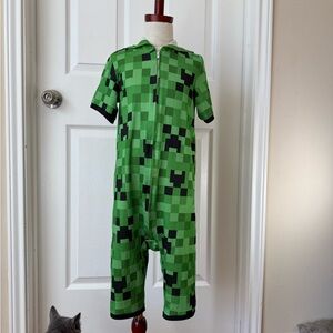 Minecraft Creeper One Piece Short Sleeve Hooded PJs Size Small